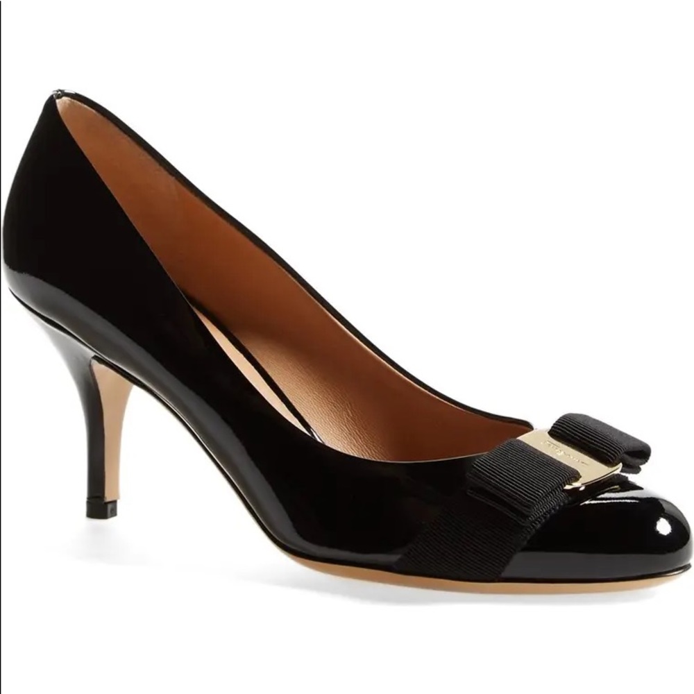 Ferragamo Carla pump black patent leather bow